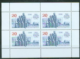 4a-3077.jpg (26143 Byte)